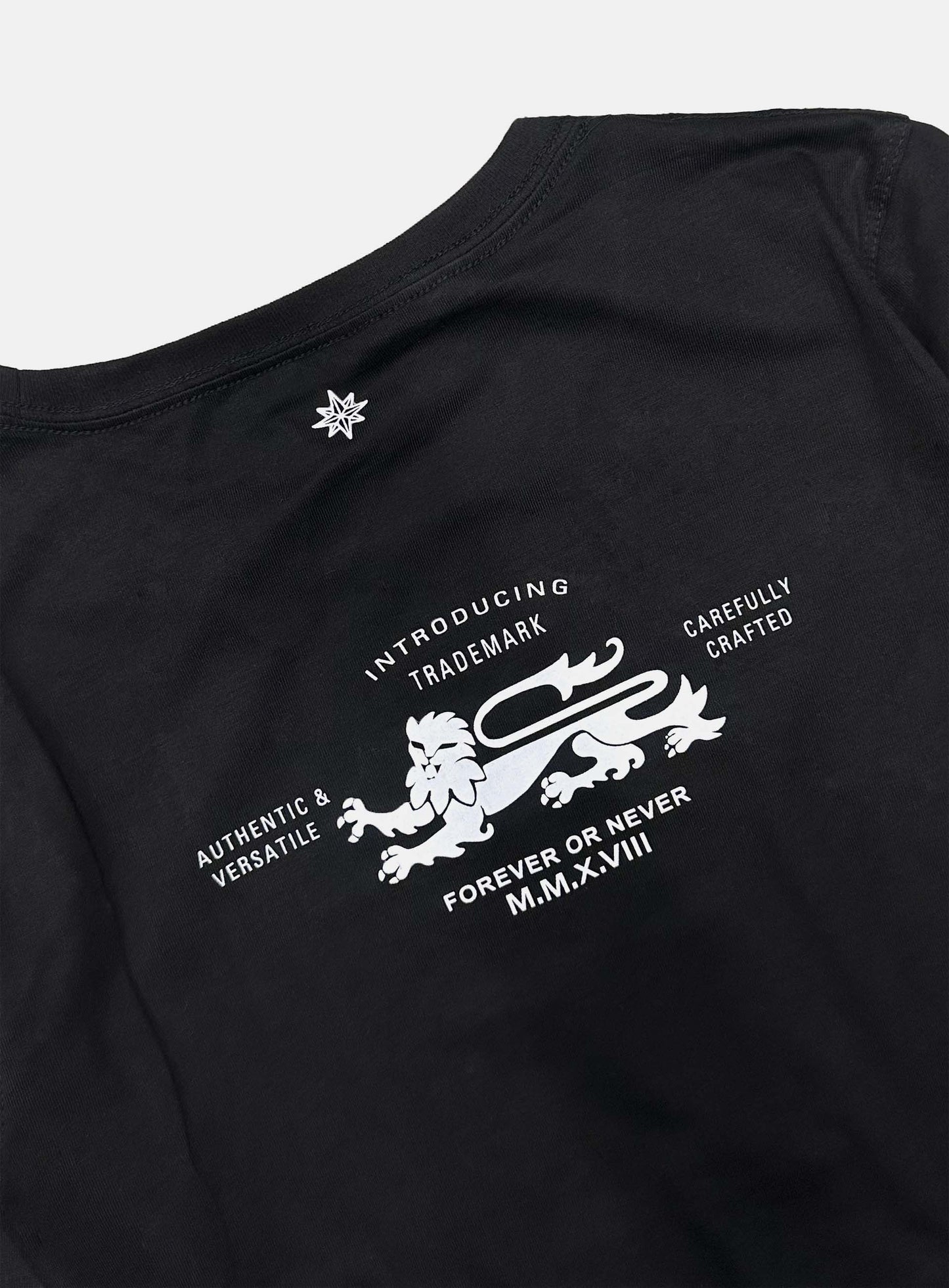[w-tee26-073] Lion Slim Long Sleeve T-Shirt - Black