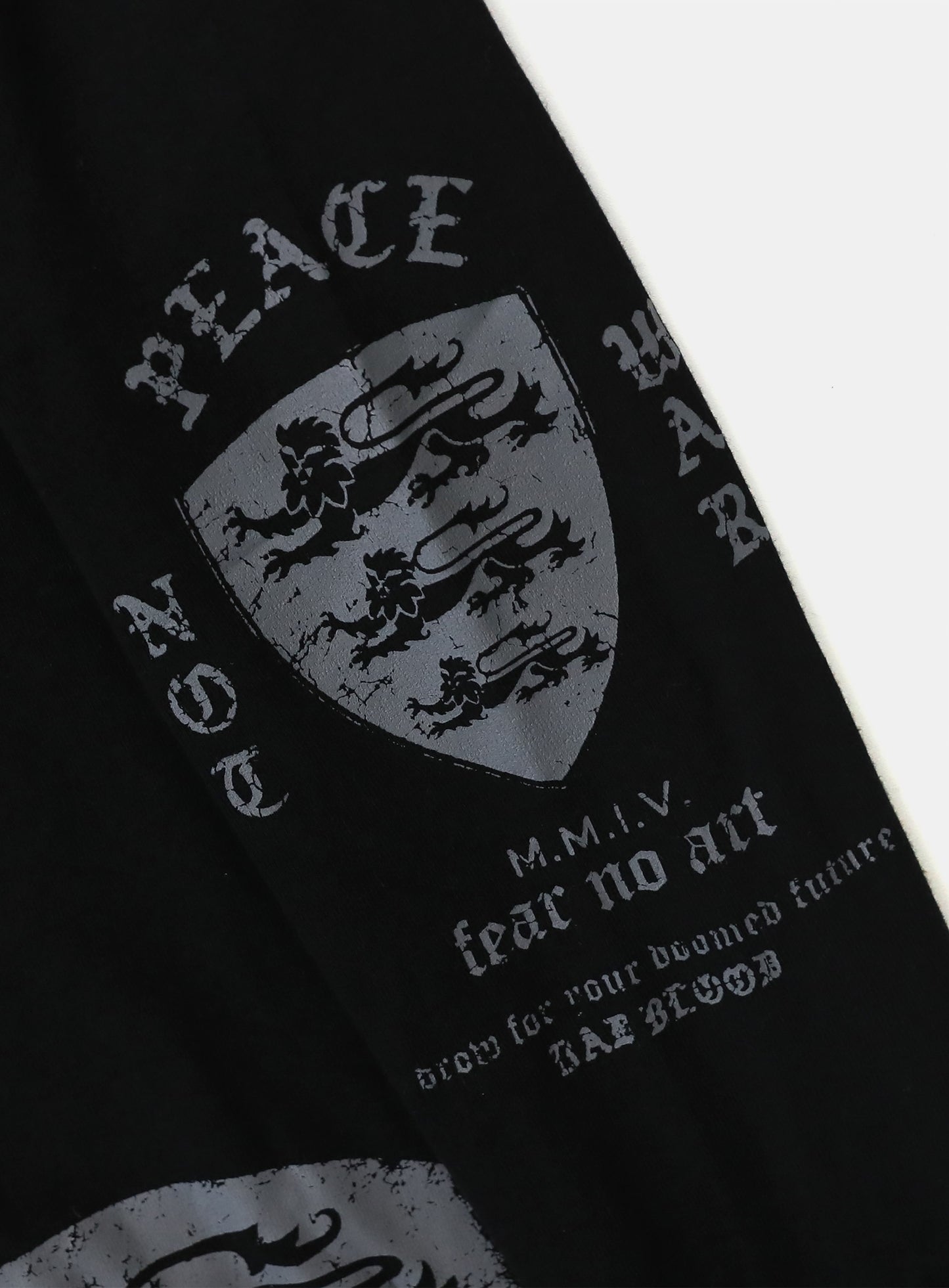 [w-hde25-089] PEACE NOT WAR Slim Cutout Hoodie - Black