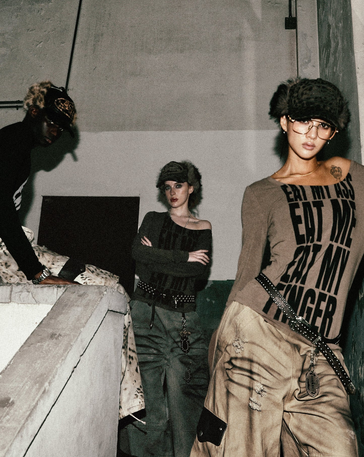 Eat Me Loose Fit Tea - Tobacco