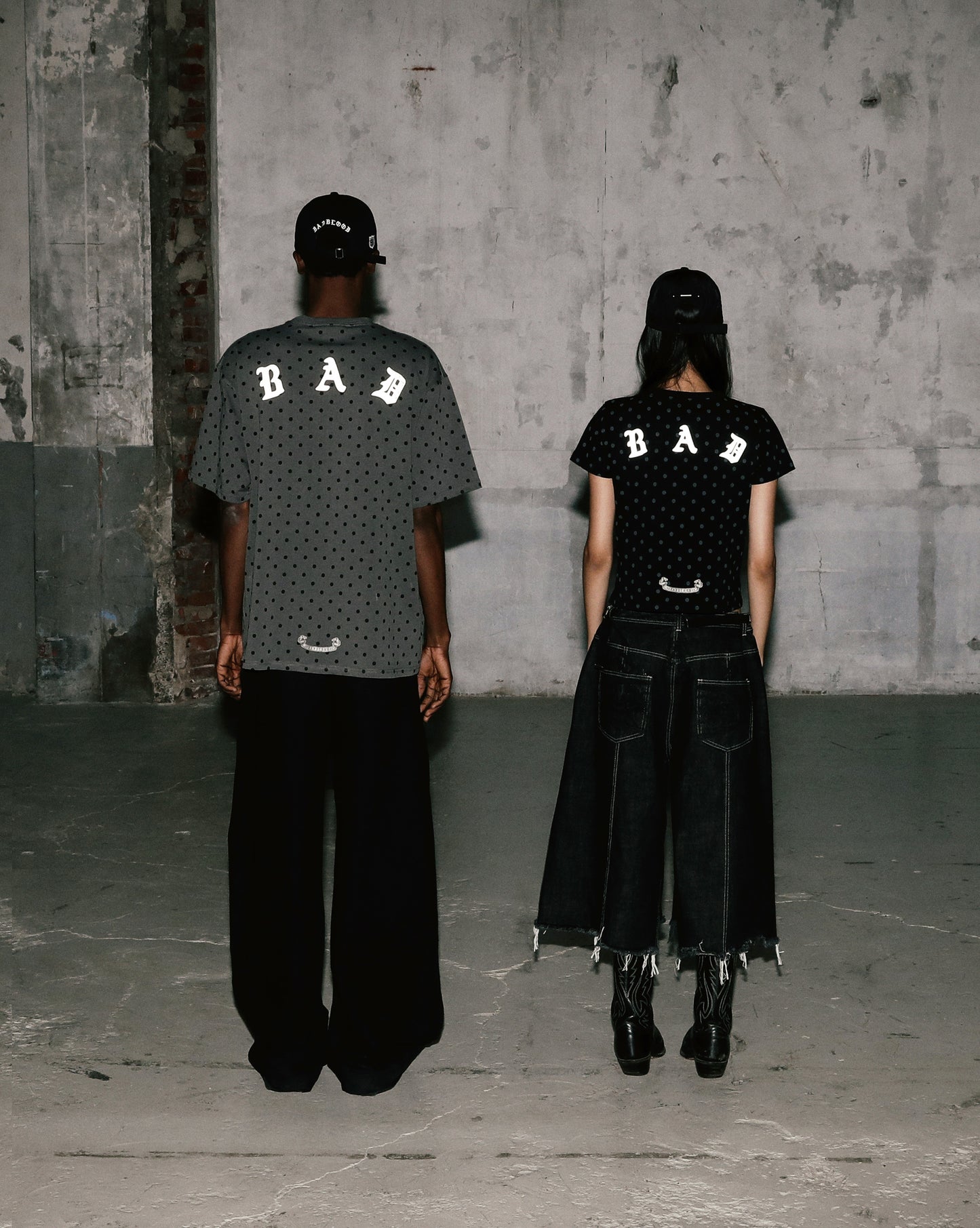 Mystic Basic T-Shirt - Charcoal Dot