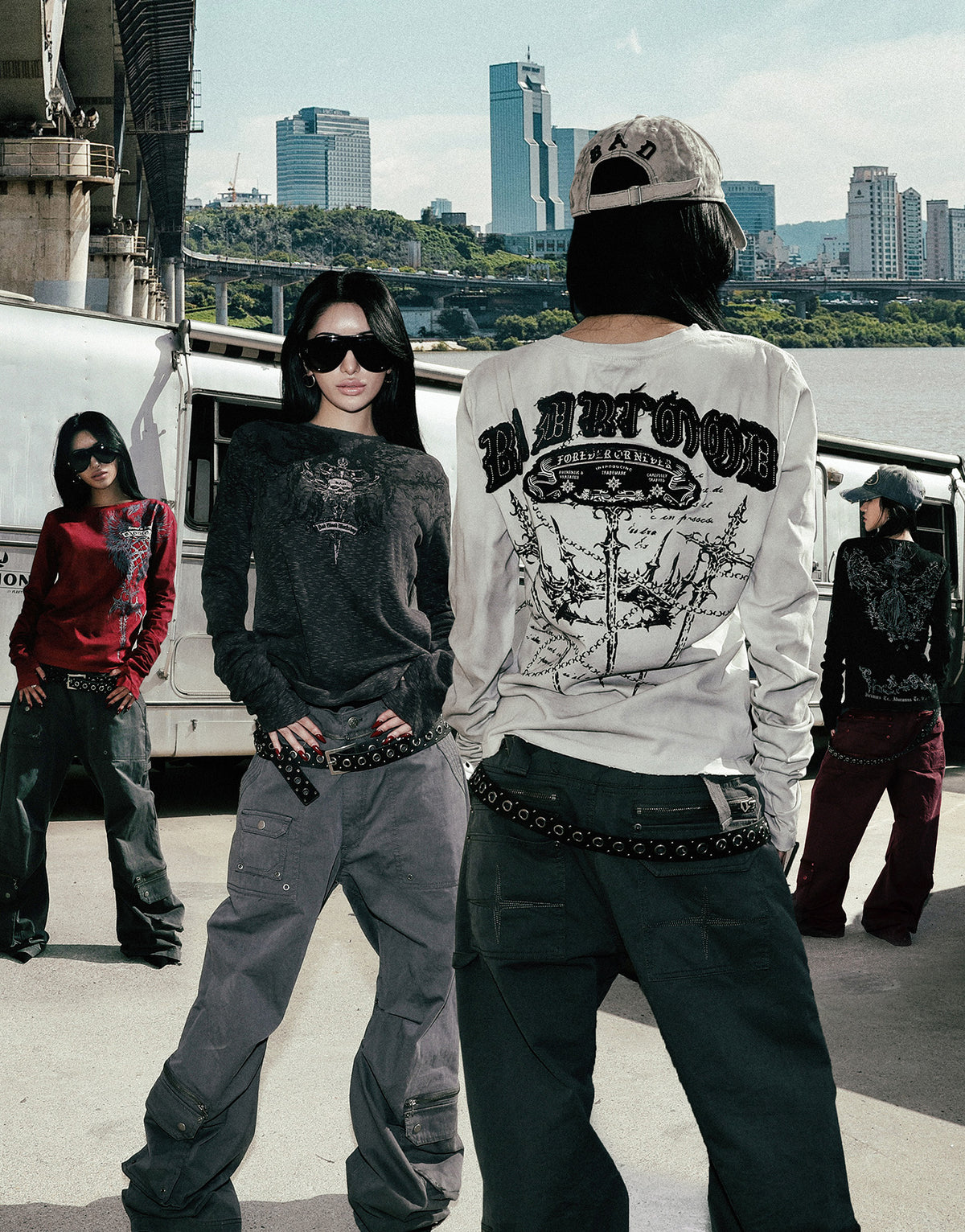 [w-tee26-279] T.M.V. SKULL Workshop Long Sleeve - Charcoal
