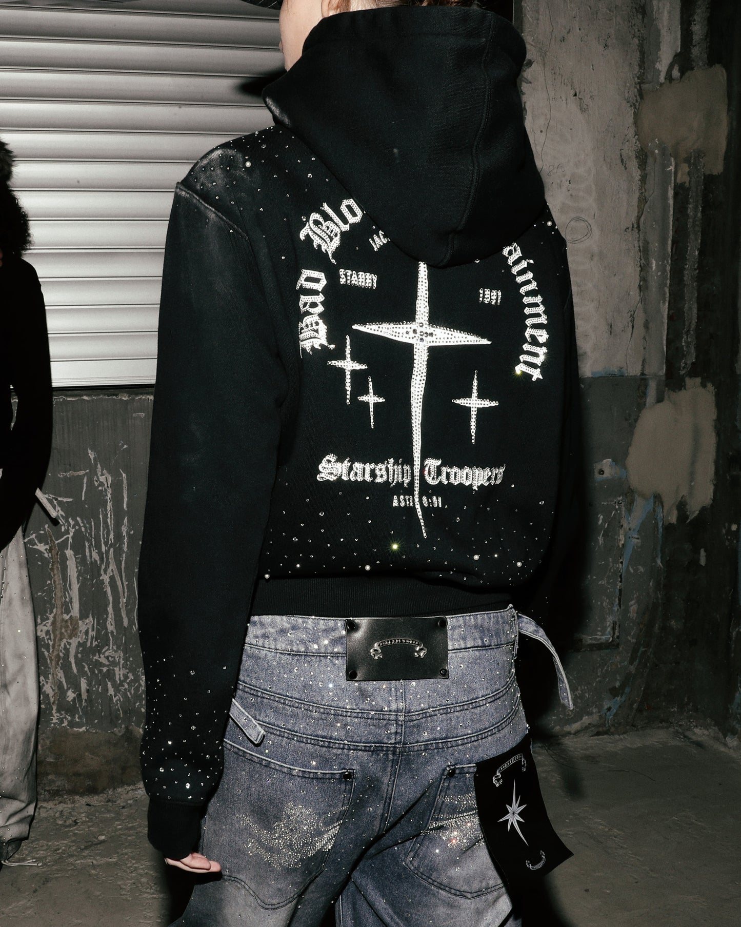 [w-hde25-076] BBNT Rhinestone Hoodie - Black