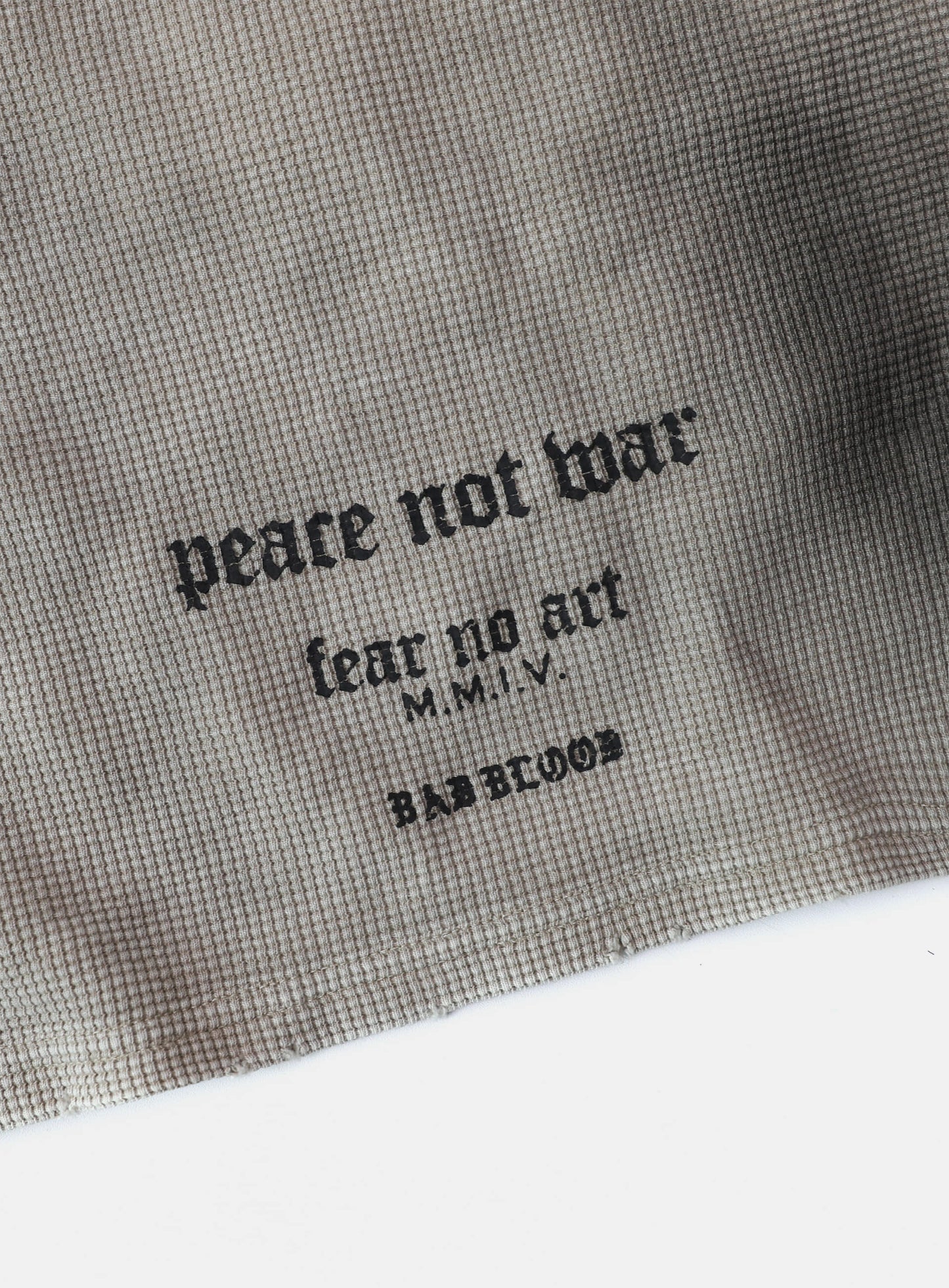 PEACE NOT WAR T-shirt - Dusty Beige