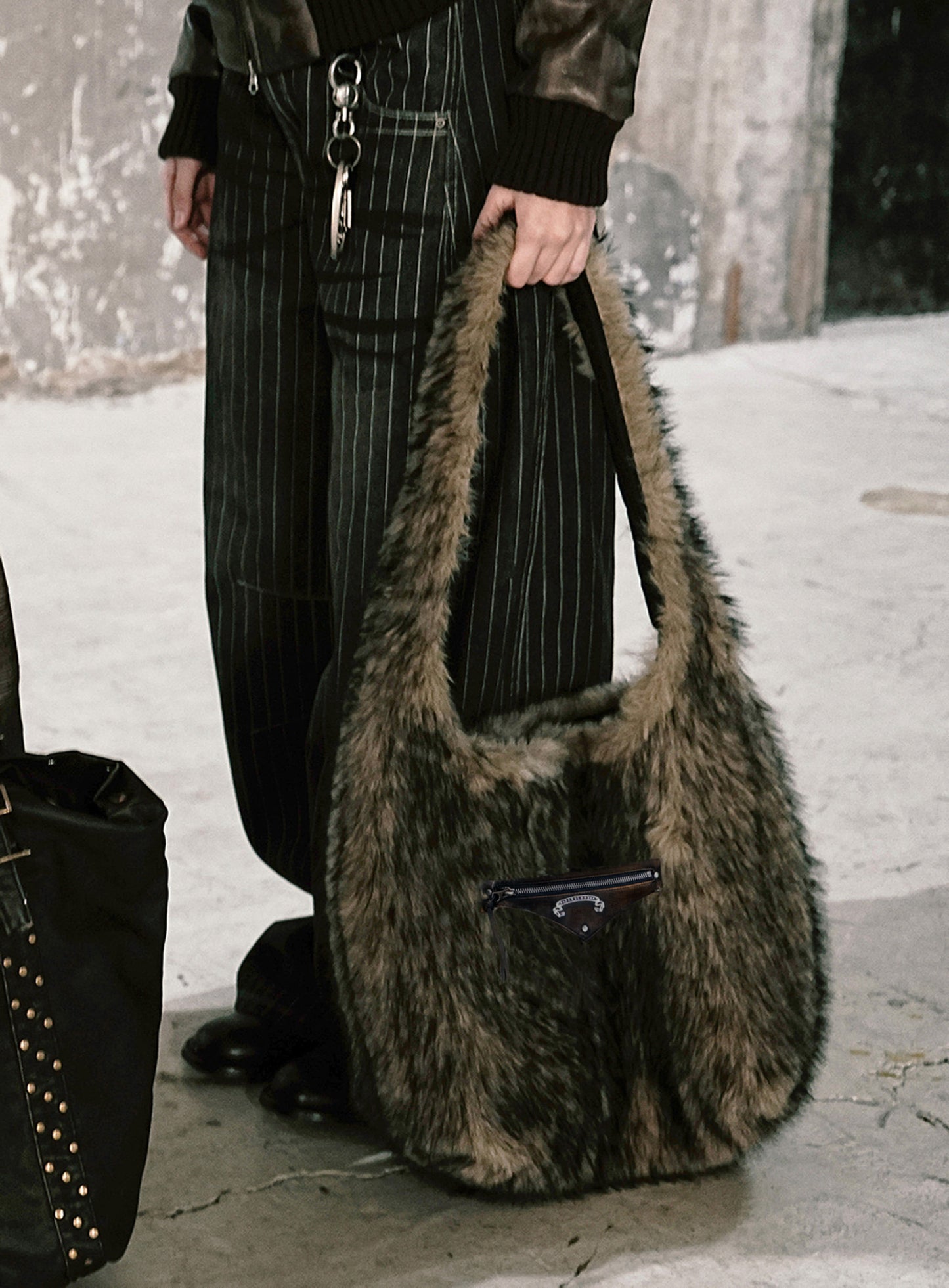 [w-bag25-010] Viper Fur Shoulder Bag - Coyote