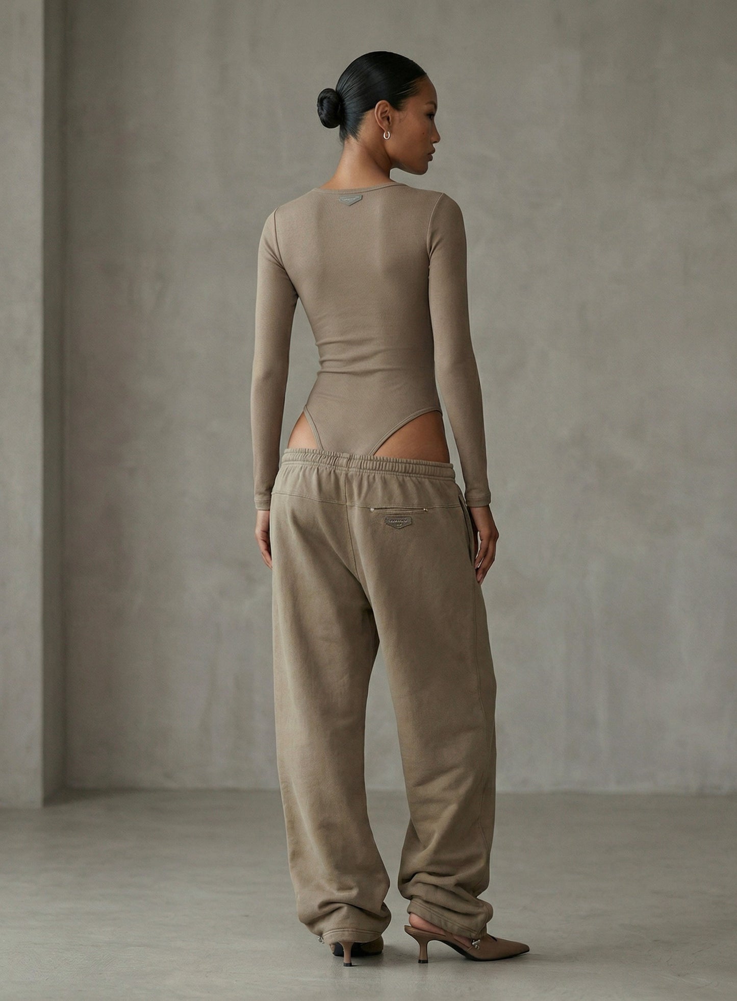 [w-pts26-021] BS Soft Terry Baggy Joggers - Tobacco