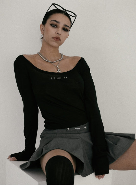 Nikki loose fit top - black