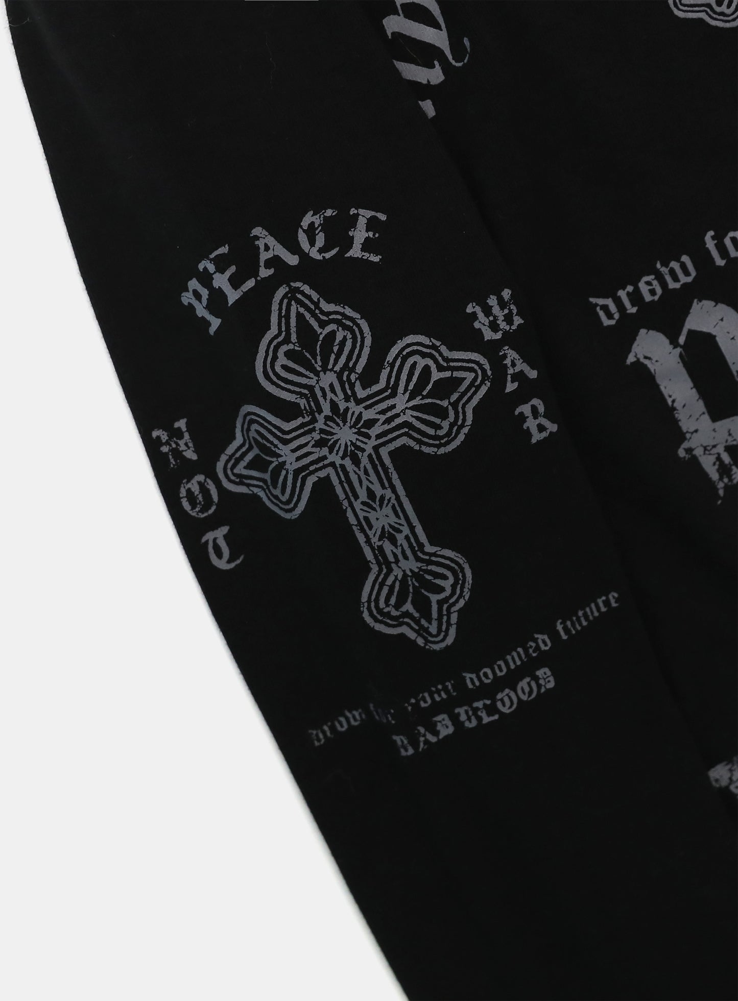 [w-hde25-089] PEACE NOT WAR Slim Cutout Hoodie - Black