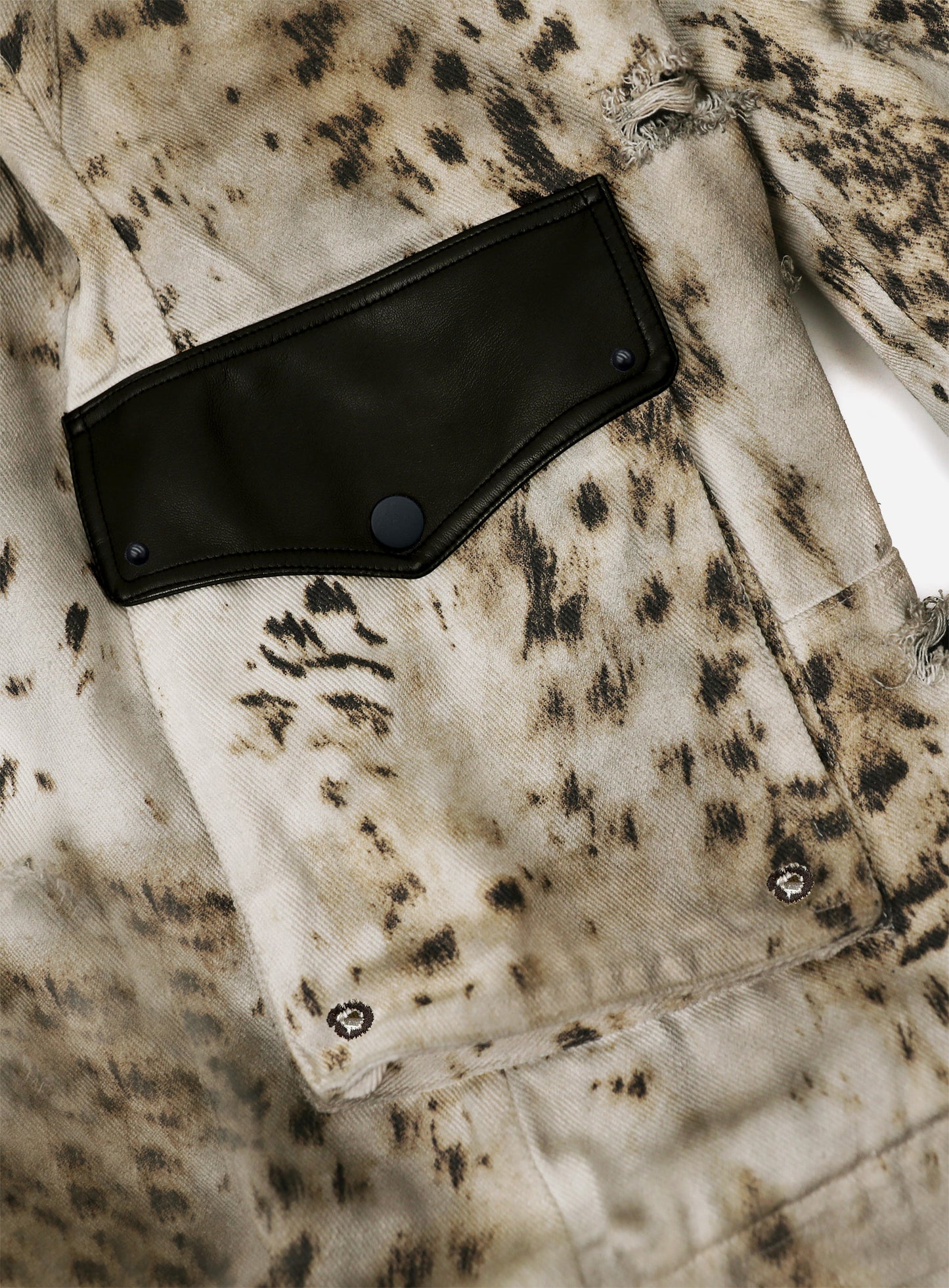 [w-pts25-088] Distressed Convertible Cargo Pants - Oil Leopard