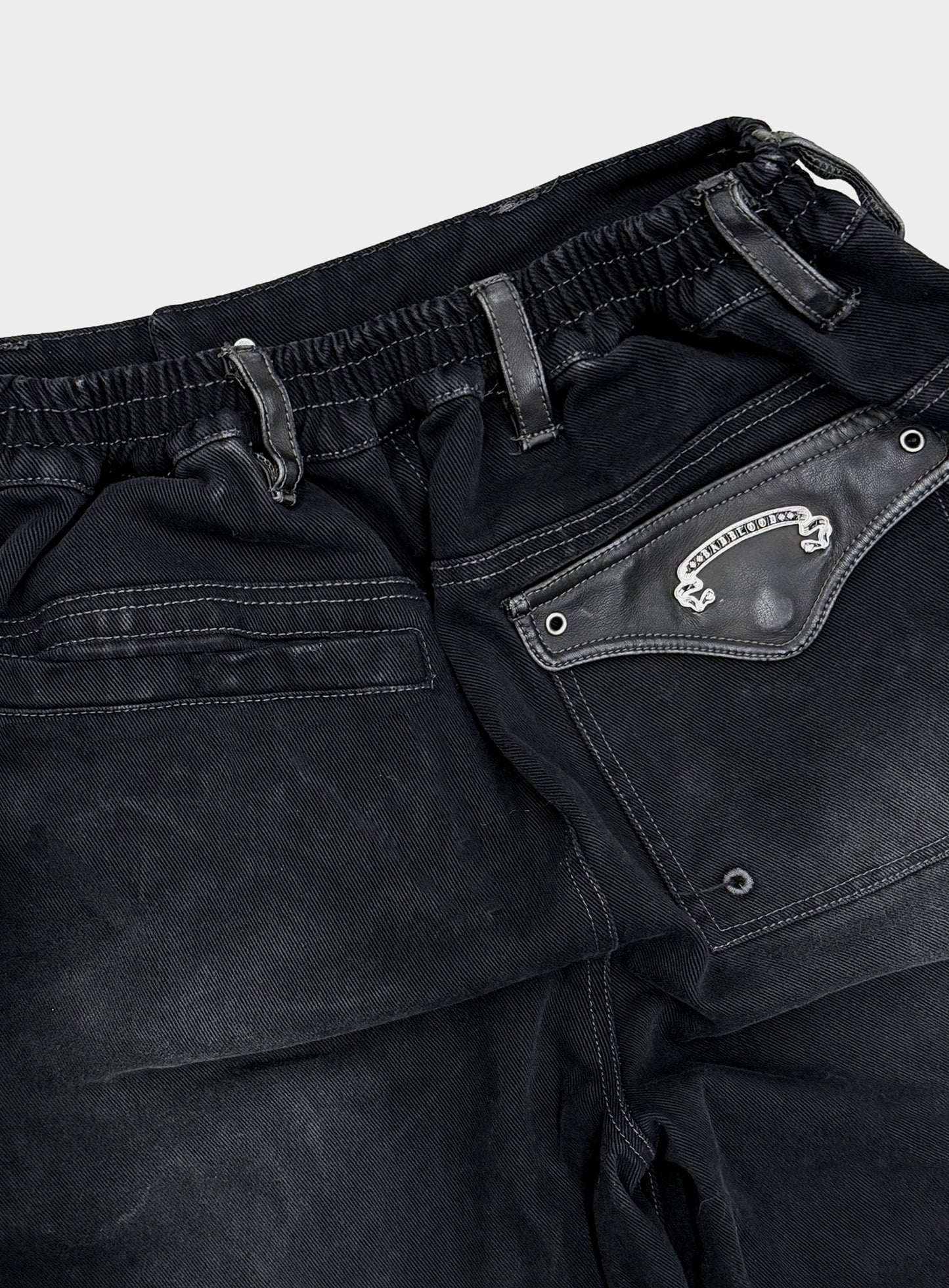 [w-pts25-131] Distressed Convertible Cargo Pants - Black