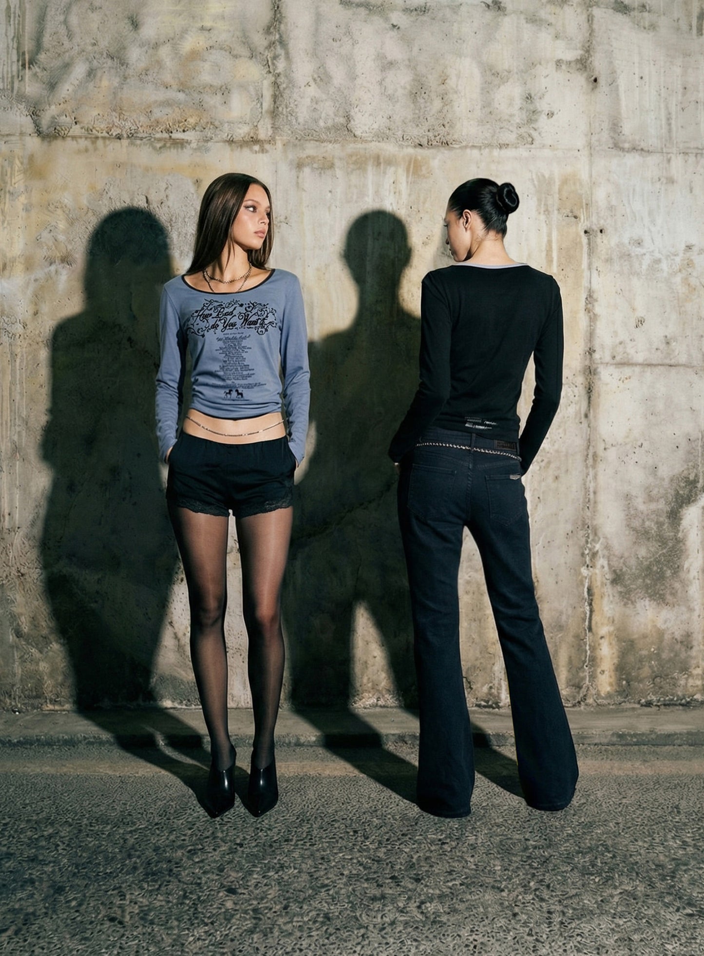 [w-pts26-071] 702 Low-Rise Bootcut Pants - Navy