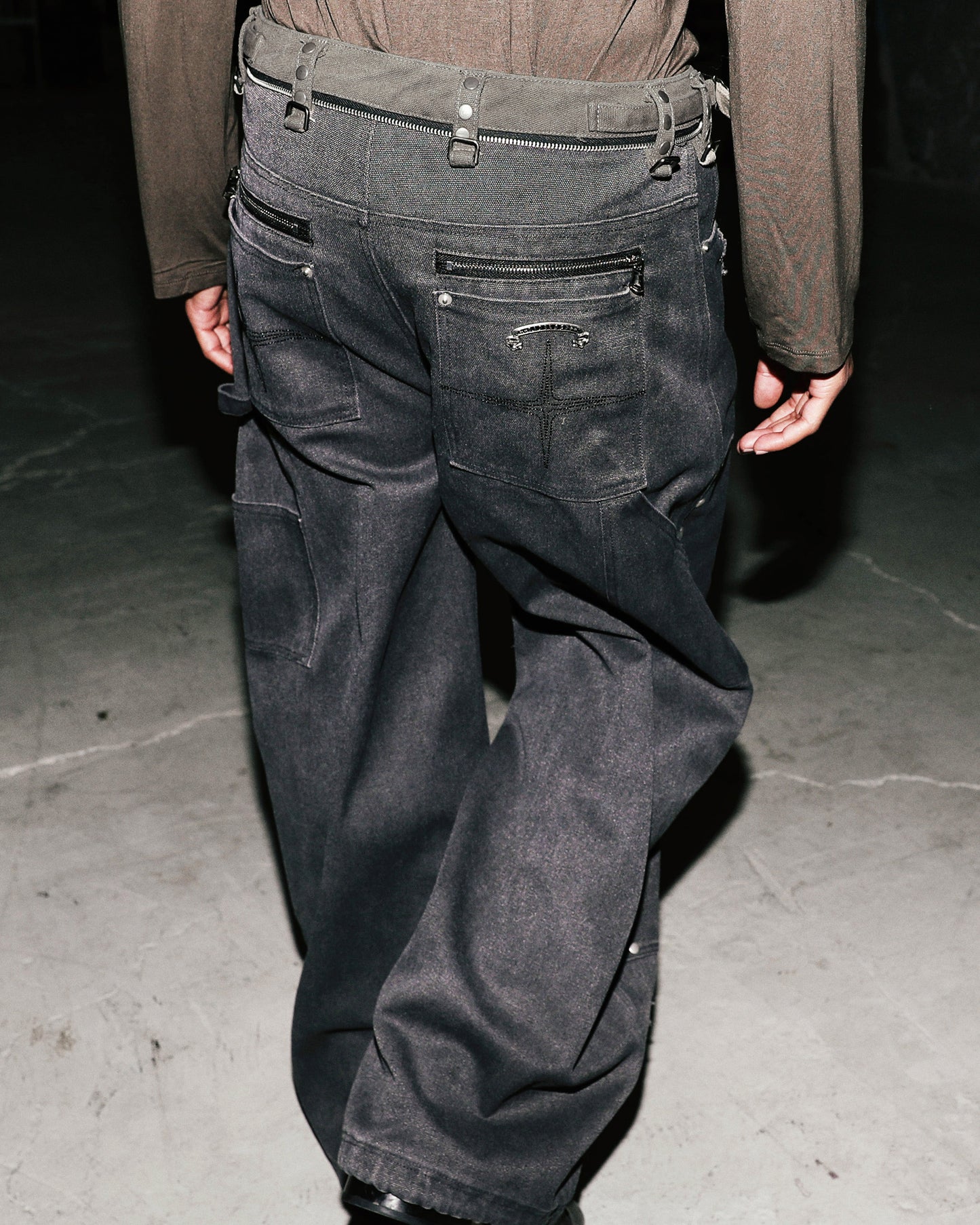 [w-pts25-083] Studded Carpenter Curved Pants - Black