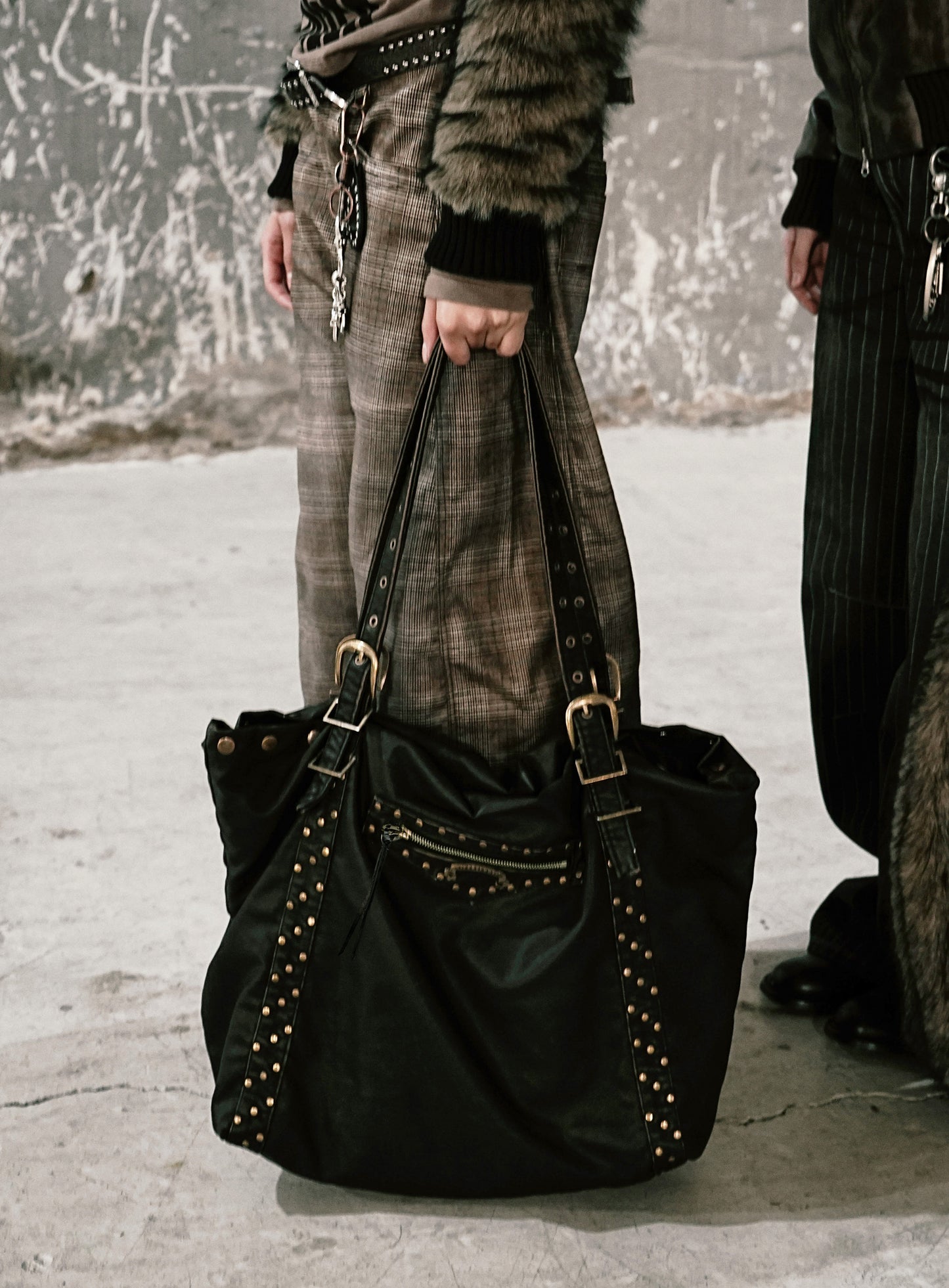 [w-bag25-011] Studded Leather Shopper Bag - Washed Black