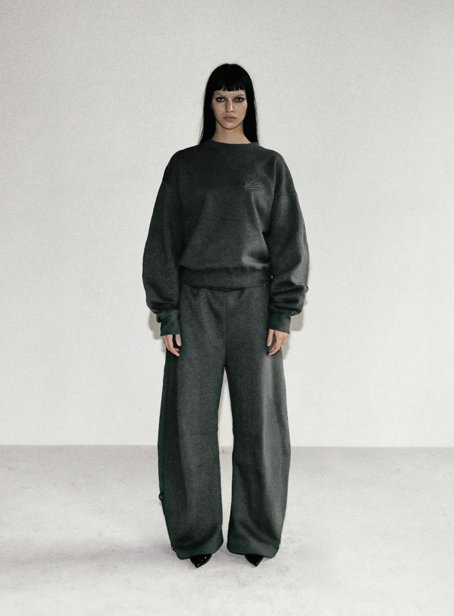 Beyond Soft Fleece sweatshirt - Charcoal